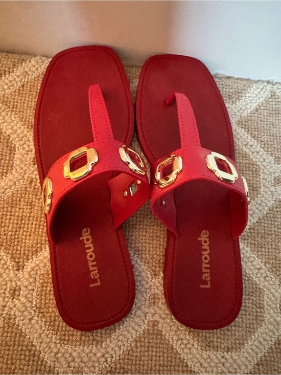 Larroude Shoes - Larroudé Milan thong sandals in red featuring gold hardware